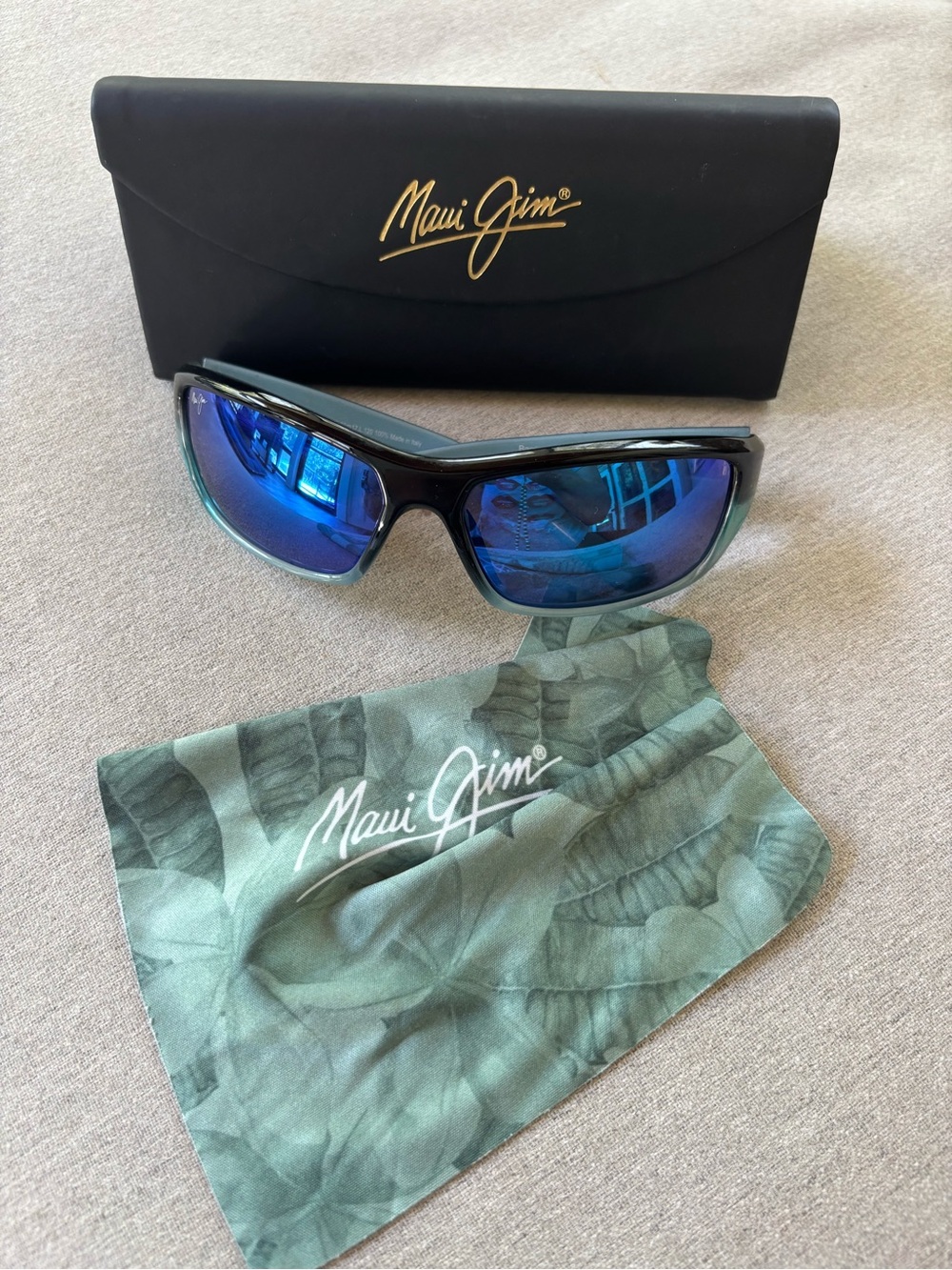 ❤️SALE ❤️ Maui Jim Barrier Reef Sunglasses